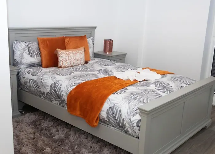 Luxurious Mk Apartment-Campbell Park